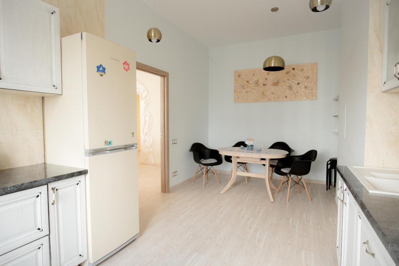 Apartment On Grecheskaya 5 Odesa Exterior photo